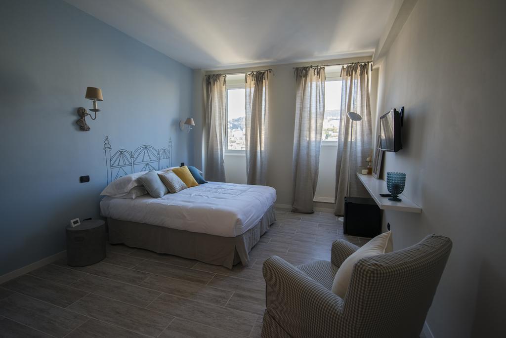 So&Leo Guest House Genoa Phòng bức ảnh